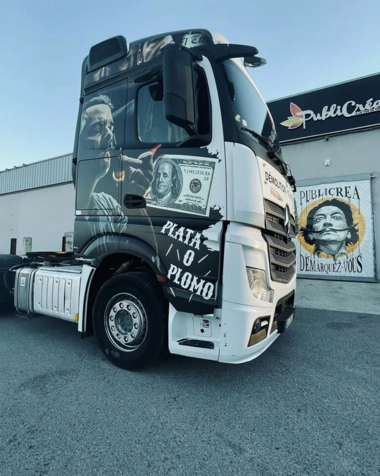 Marquage v&eacute;hicule et flocage &agrave; Perpignan : covering camion par PubliCr&eacute;a